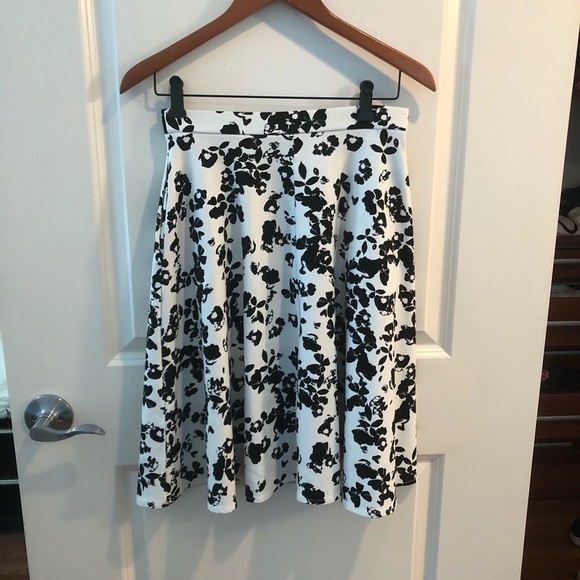 Cynthia Rowley Floral Skirt Size XS - Picture 7 of 11